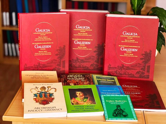 І ще трохи книг.